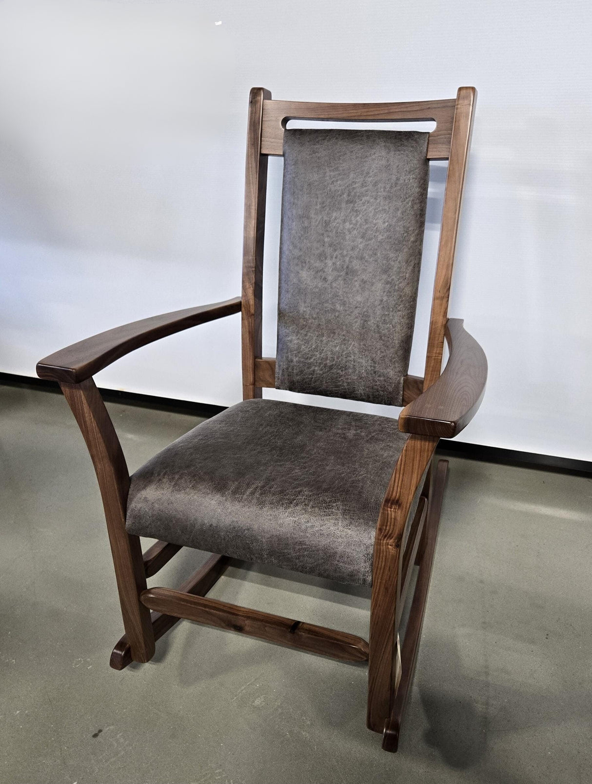 Amish Handmade 2 Rocking Chairs - Furniture - Bozeman Style Walnut Chair- Upholstered - Cushion - Vintage - Backrest - Chair Set - Furniture