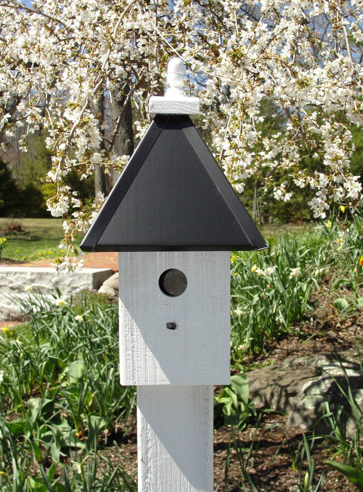 Bird House - 1 Nesting Compartment - Handmade - Weather Resistant - Birdhouse Outdoor