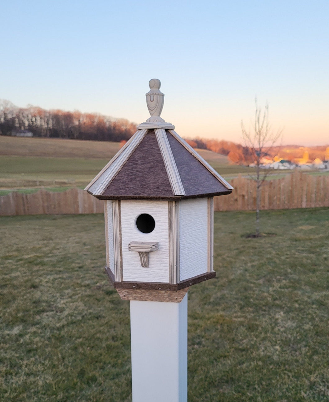 Country Bird House Amish Made, 1 Nesting Compartment Poly Birdhouse