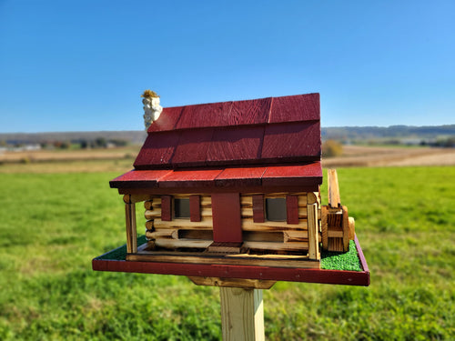 Log cabin bird feeder