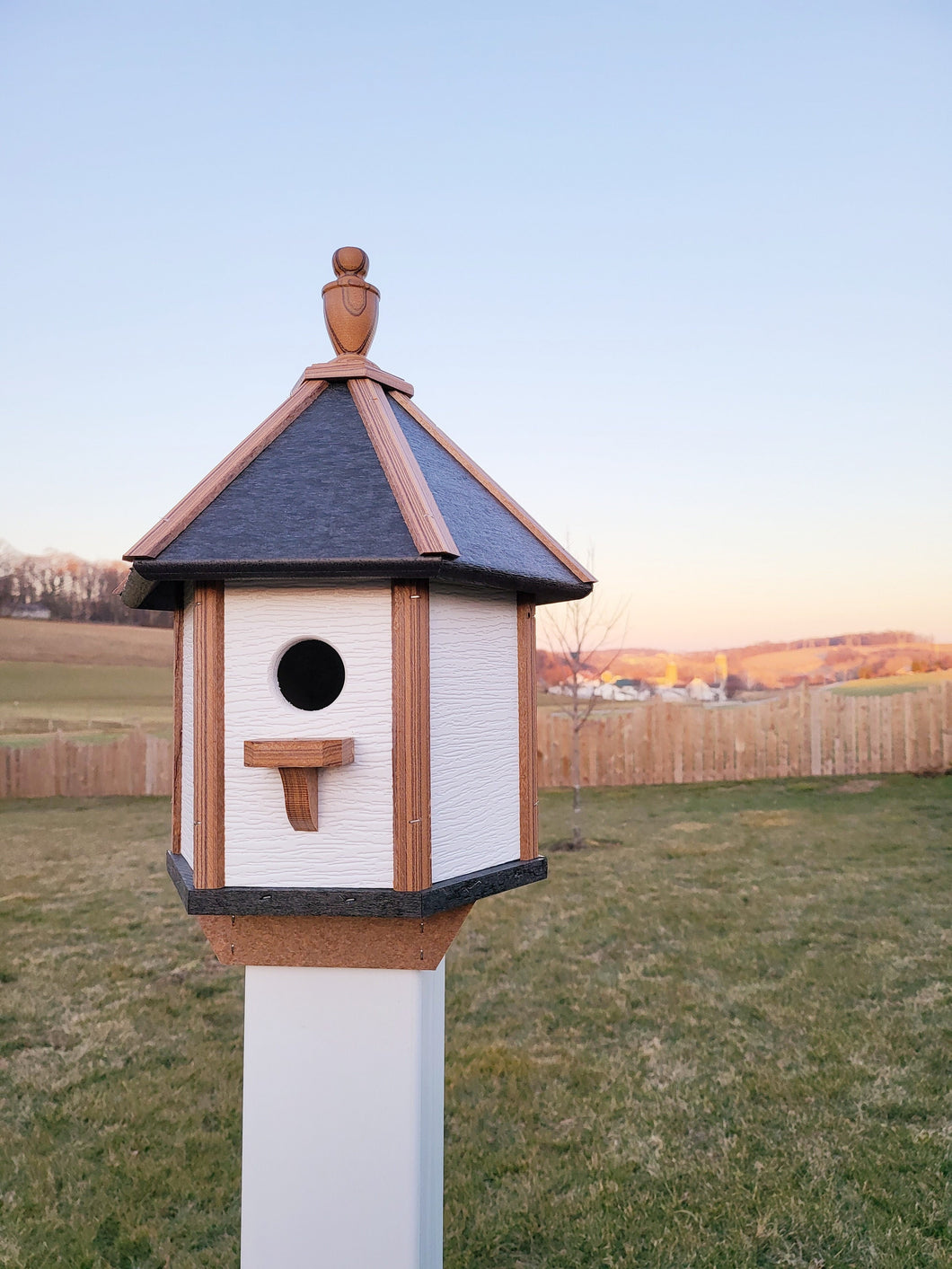 Poly Birdhouse Amish Handcrafted, 1 Hole Bird House