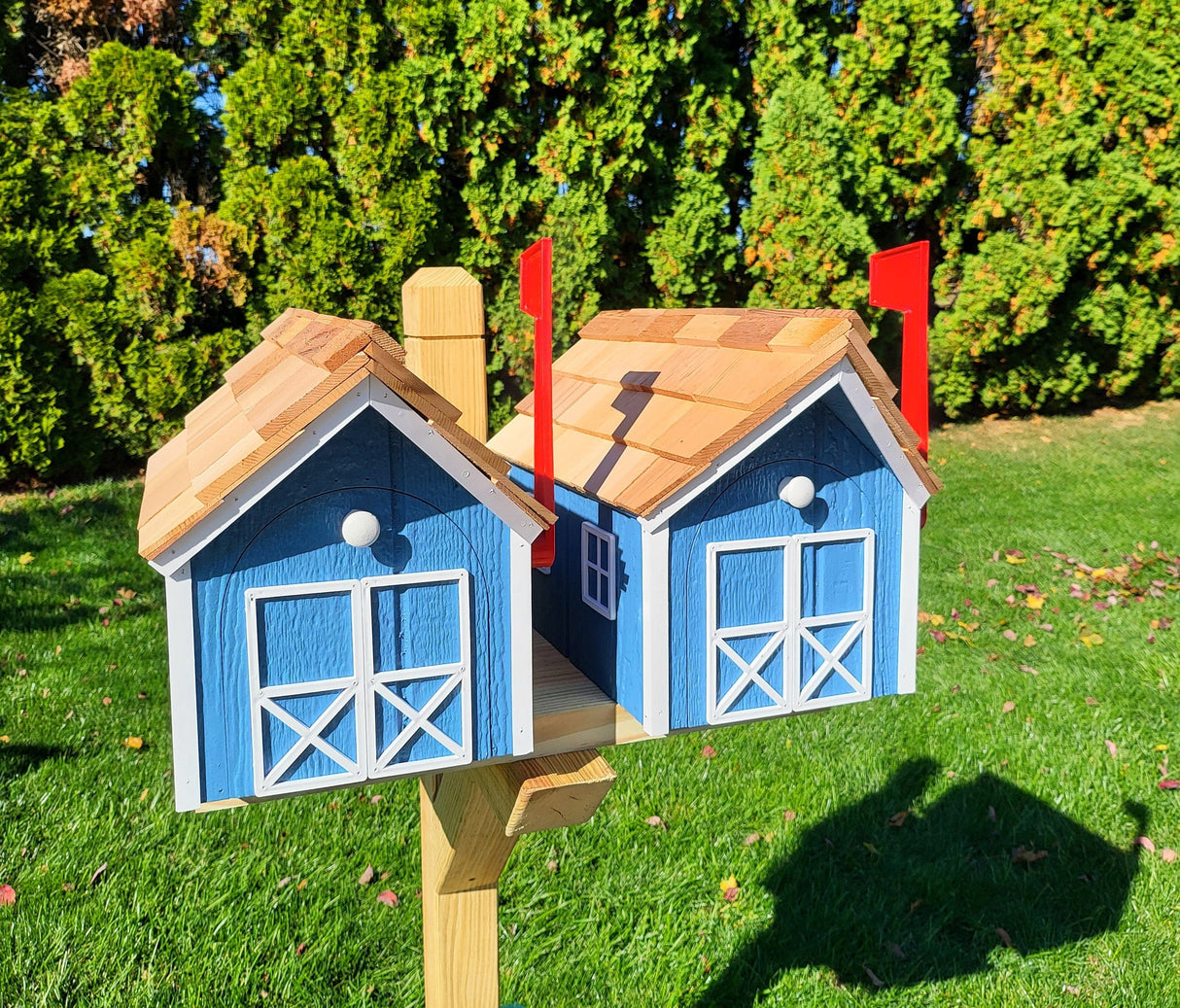 wooden mailbox post, country mailbox post, handmade, cottage mailbox, custom made mailbox, farm mailbox, outdoor décor, cool mailboxes